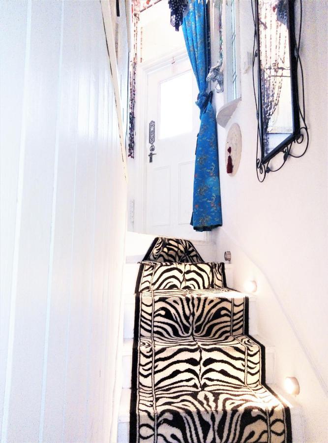 Avonnova Interiors Otel Londra Dış mekan fotoğraf